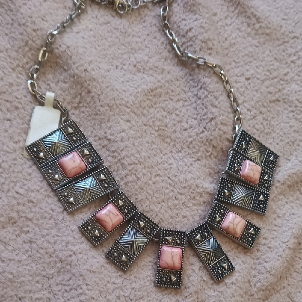 Elegant Silver and Pink Geometric Necklace